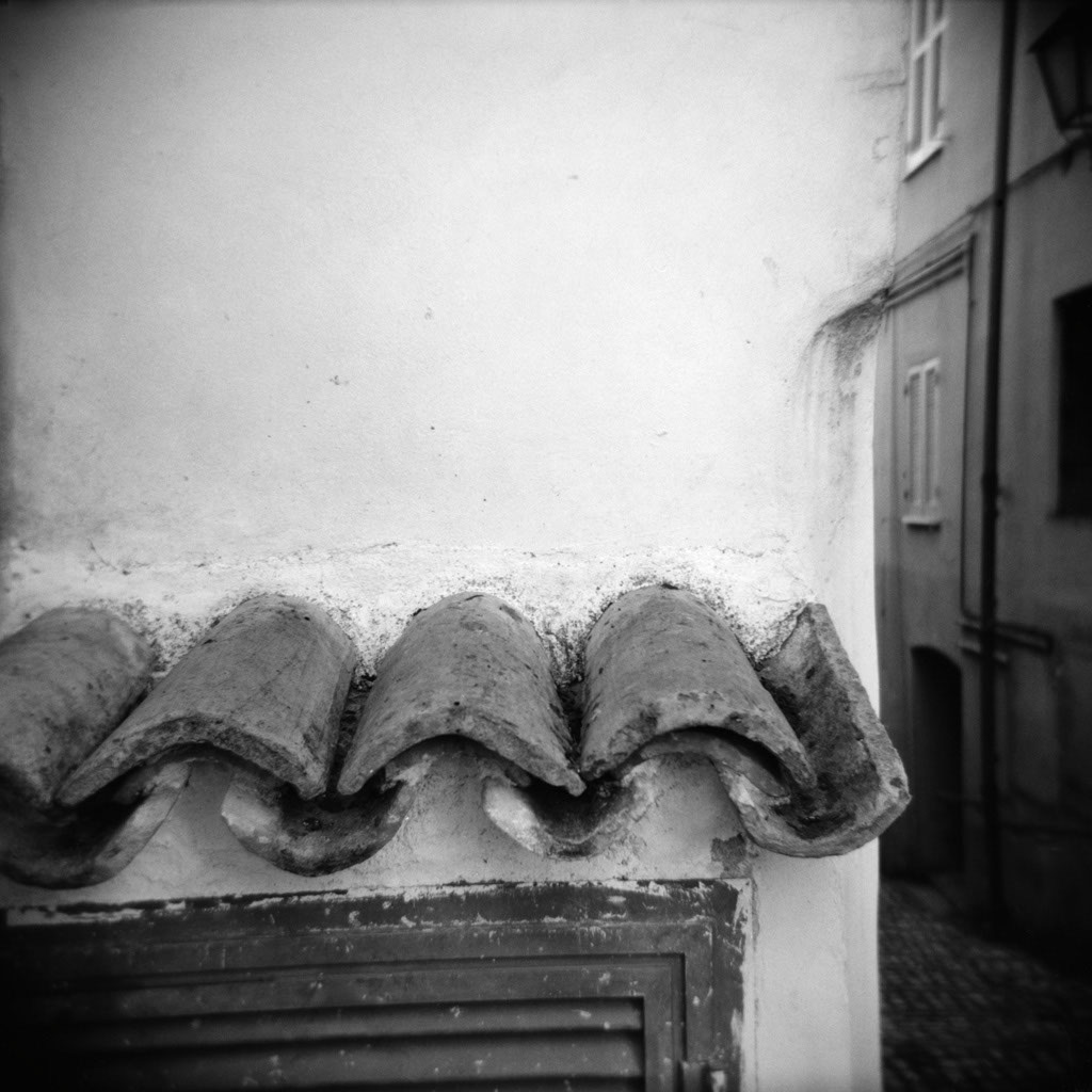 PerlmutterKaren Ceramic Roof Detail