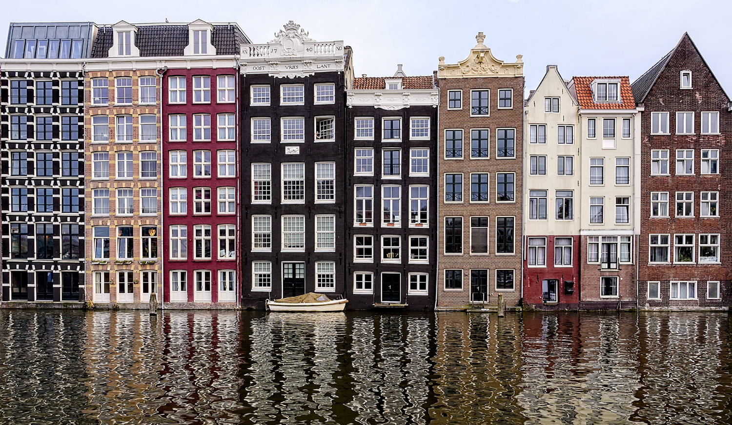 Townhouse Reflections Damrack Amsterdam